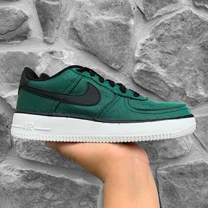 Nike Kids’ Air Force 1 LV8